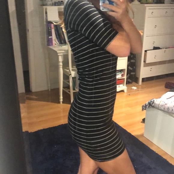 brandy melville black and white bodycon dress - Picture 2 of 2